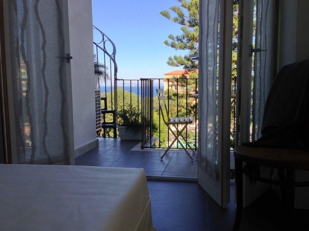 Agora Apartments Sorrento Eksteriør billede