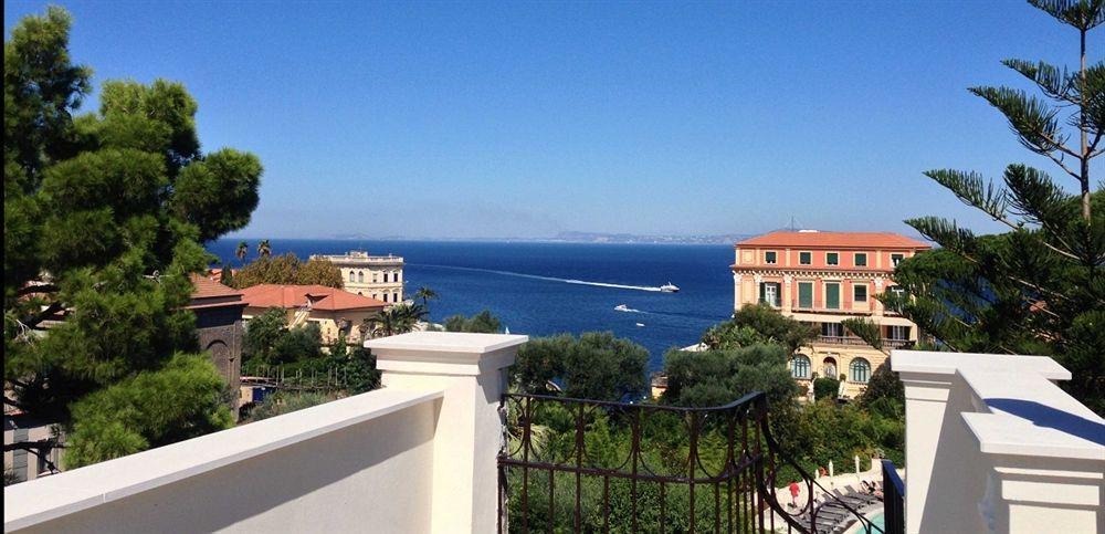 Agora Apartments Sorrento Eksteriør billede