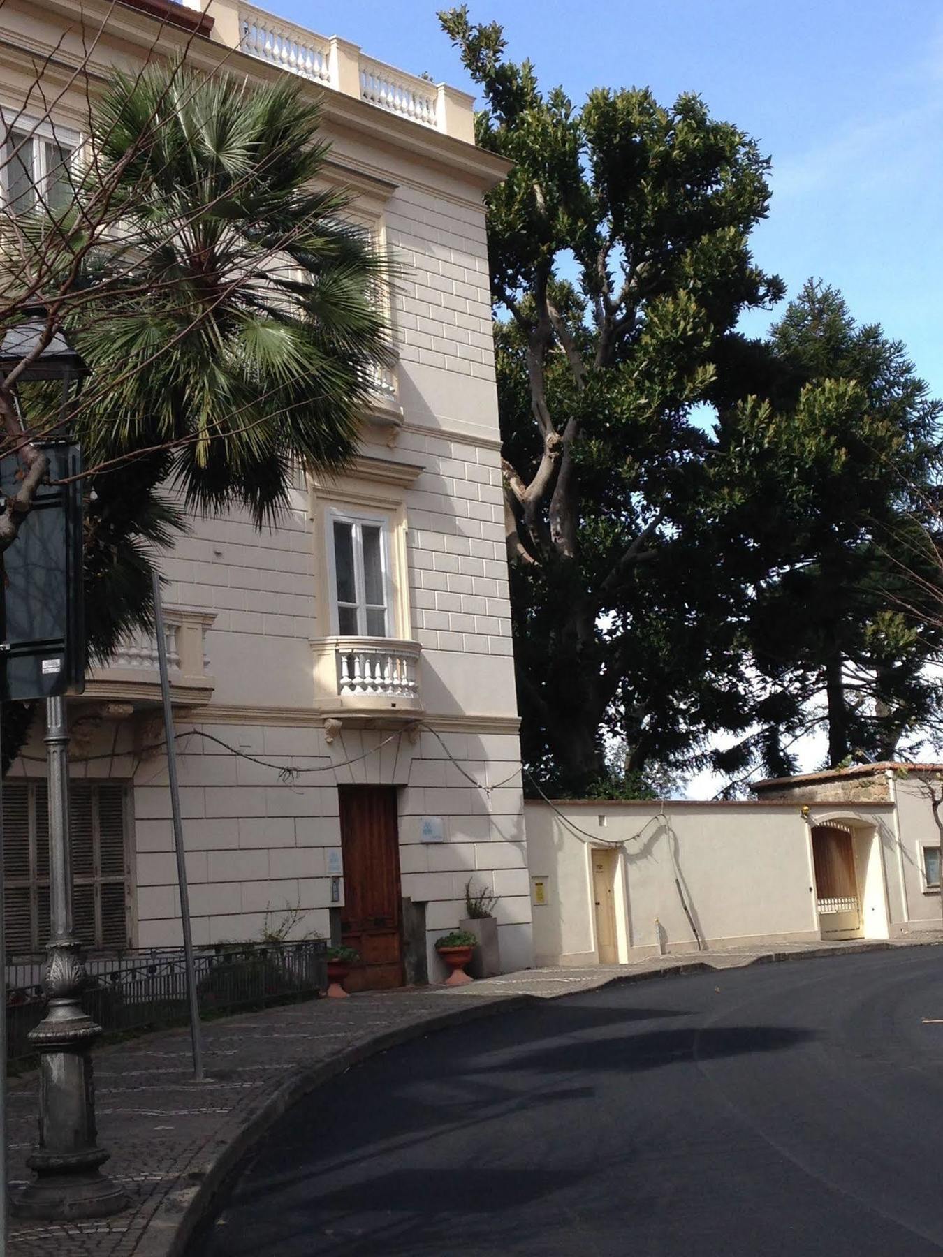 Agora Apartments Sorrento Eksteriør billede