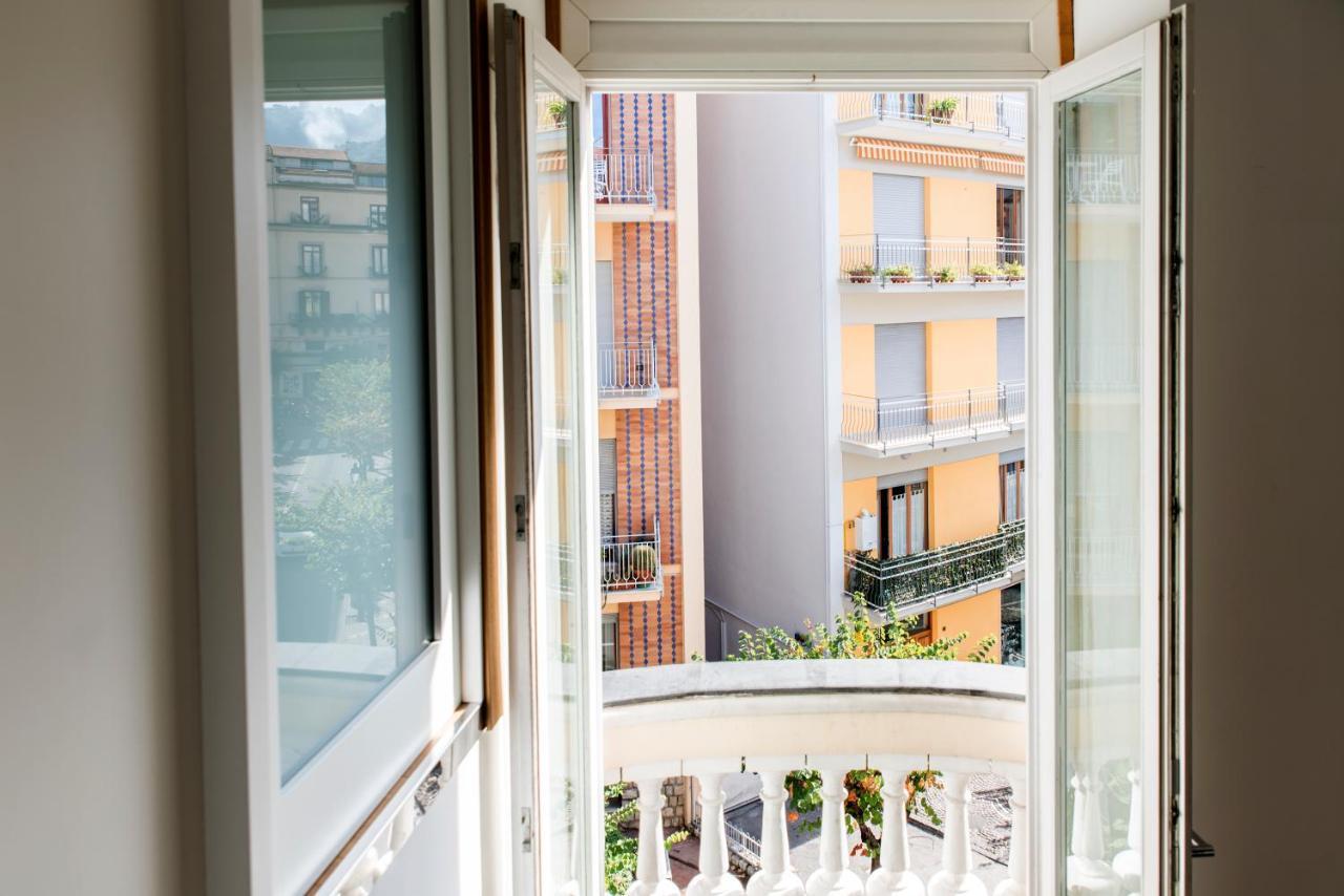 Agora Apartments Sorrento Eksteriør billede